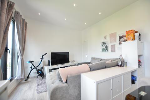 1 bedroom flat to rent, London Road, Camberley, GU17