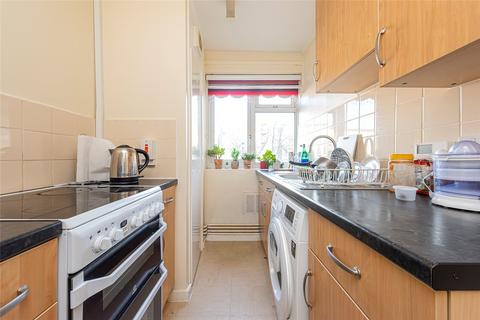 Studio to rent, Fields Estate, Lansdowne Drive, London Fields, London, E8