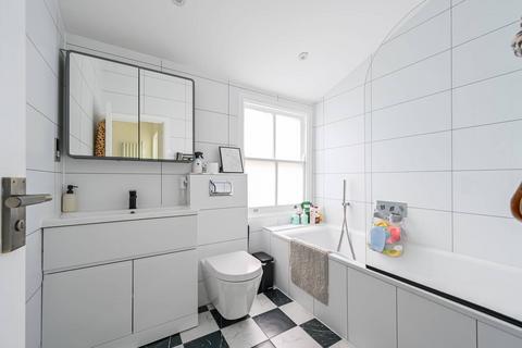 undefined, Ashmount Road, N19, Archway, London, N19