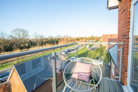 2 bedroom flat for sale, Steel Close, Herne Bay, Kent, CT6