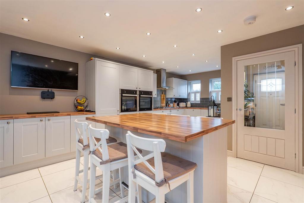 Kitchen/Breakfast Room