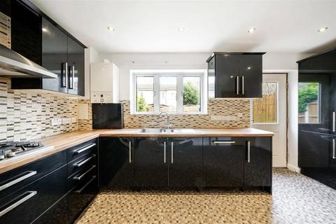 3 bedroom house for sale, Yew Tree Close, London, SE13