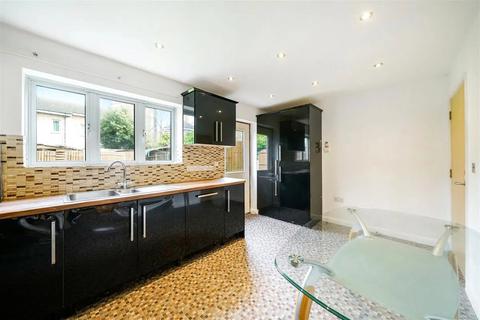 3 bedroom house for sale, Yew Tree Close, London, SE13