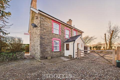 3 bedroom detached house for sale, Beulah Road, Newcastle Emlyn
