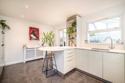 3 bedroom end of terrace house for sale, Mallard Close, London W7