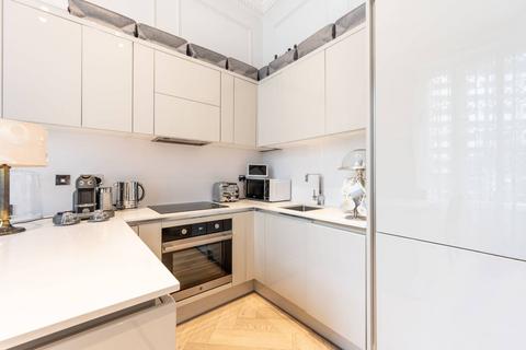 1 bedroom flat for sale, Gloucester Gardens, Bayswater, London, W2