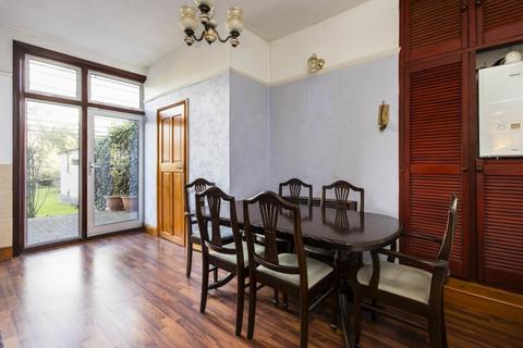 undefined, Grove Road, London N12