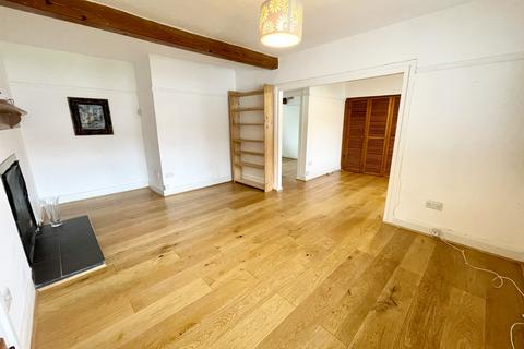 1 bedroom flat for sale, Heath Close, London NW11