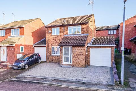 Croxley Court, Millbank, Leighton Buzzard