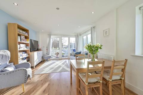 2 bedroom flat for sale, Roehampton Lane, Putney, London, SW15