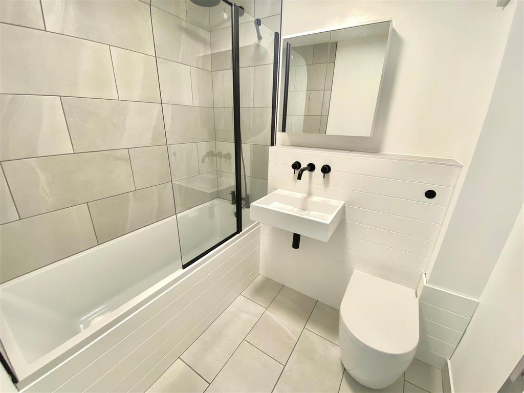 Bath 1.jpg