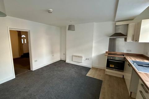 1 bedroom flat to rent, Palmerston Road modernised one bed flat with small garden area