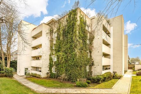 2 bedroom flat to rent, Putney Hill, London SW15