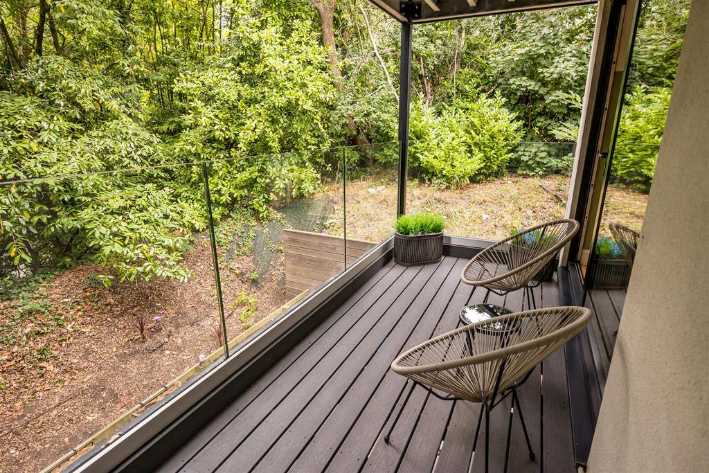 15 Aurora Heights-25print.jpg