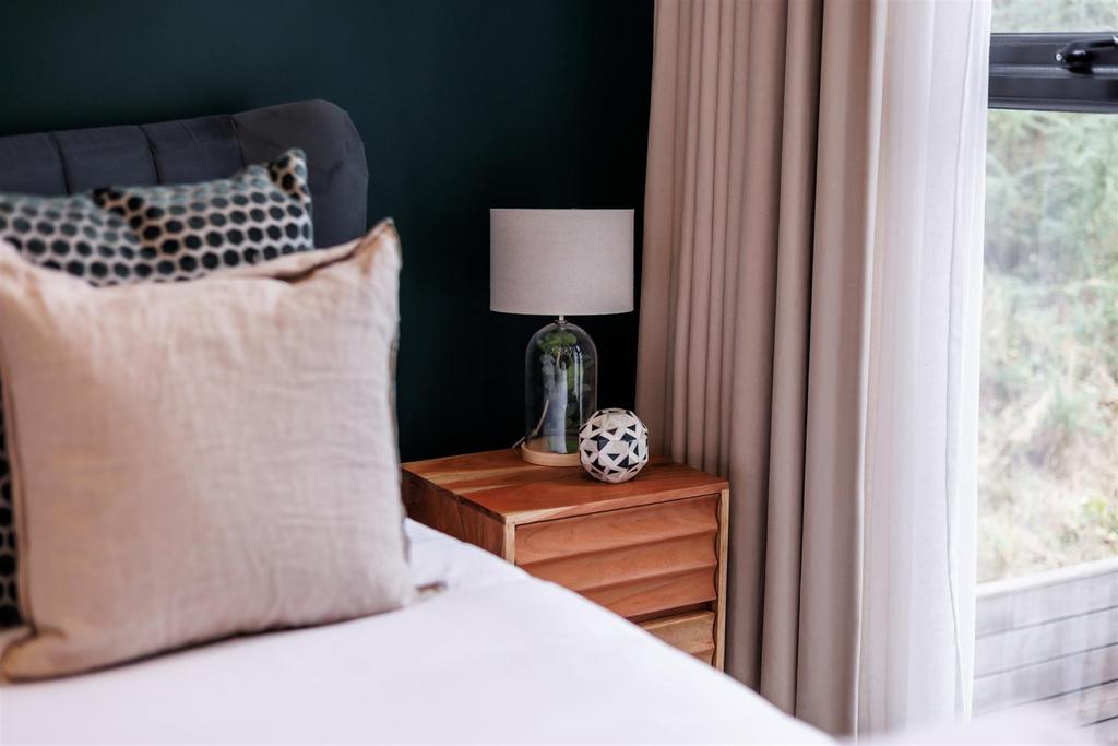 15 Aurora Heights-4print.jpg