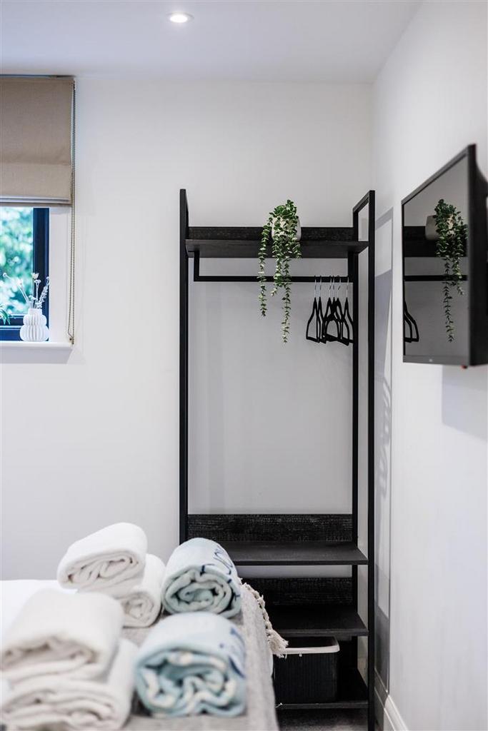 15 Aurora Heights-6print.jpg