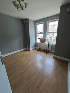 1 bedroom in a house share to rent, Fulbourne Road, London E17