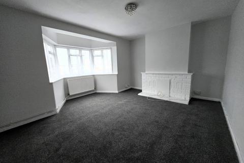 2 bedroom terraced house to rent, Park Road, Enfield EN3