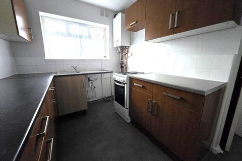 2 bedroom terraced house to rent, Park Road, Enfield EN3