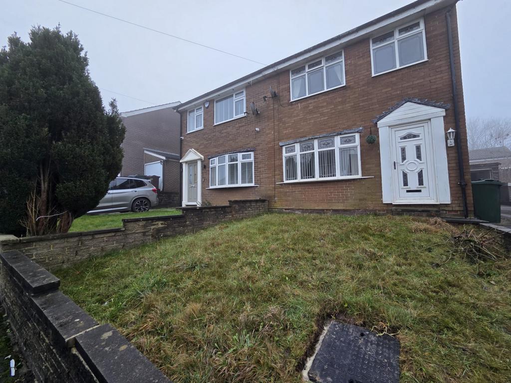 10 Rudding Crescent, Bradford, BD15 7 DT