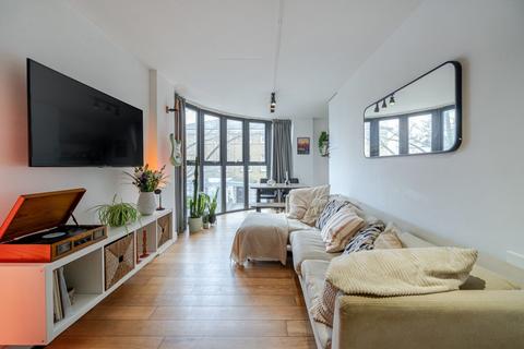 2 bedroom flat for sale, Montpelier Road, London, SE15
