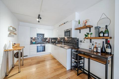 2 bedroom flat for sale, Montpelier Road, London, SE15