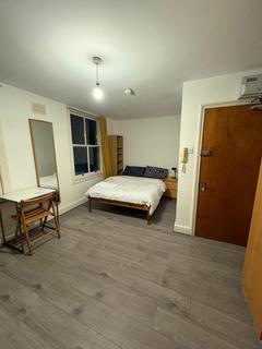 1 bedroom flat to rent, Studio Flat Bryantwood road N7