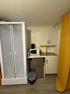 1 bedroom flat to rent, Studio Flat Bryantwood road N7