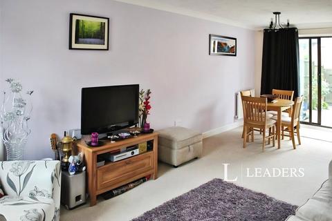 2 bedroom house to rent, Angels Close, Winslow, Buckingham, MK18