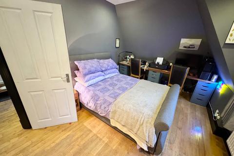 2 bedroom apartment for sale, Flat 3, 6 Castle Terrace, Bridge of Weir