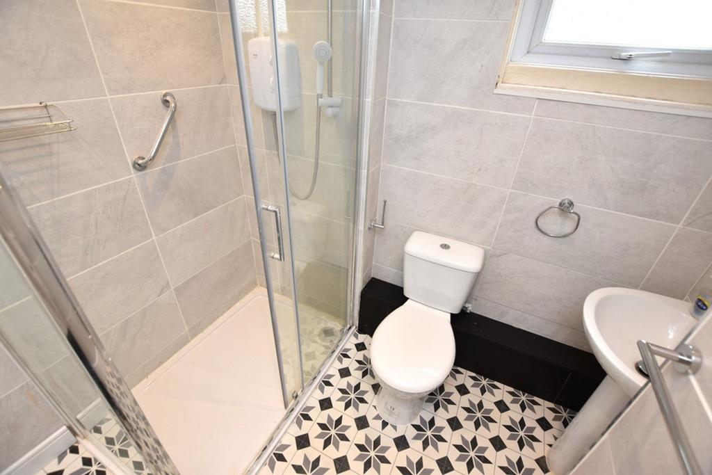 Shower room wc