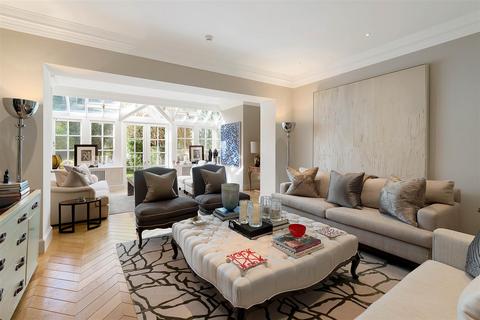 3 bedroom apartment to rent, Holland Park W11