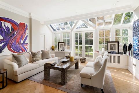3 bedroom apartment to rent, Holland Park W11