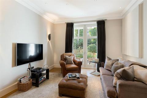 3 bedroom apartment to rent, Holland Park W11
