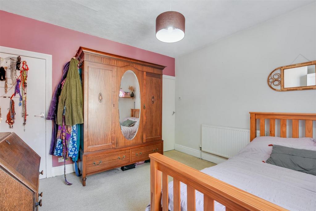 Bedroom 1 2.jpeg