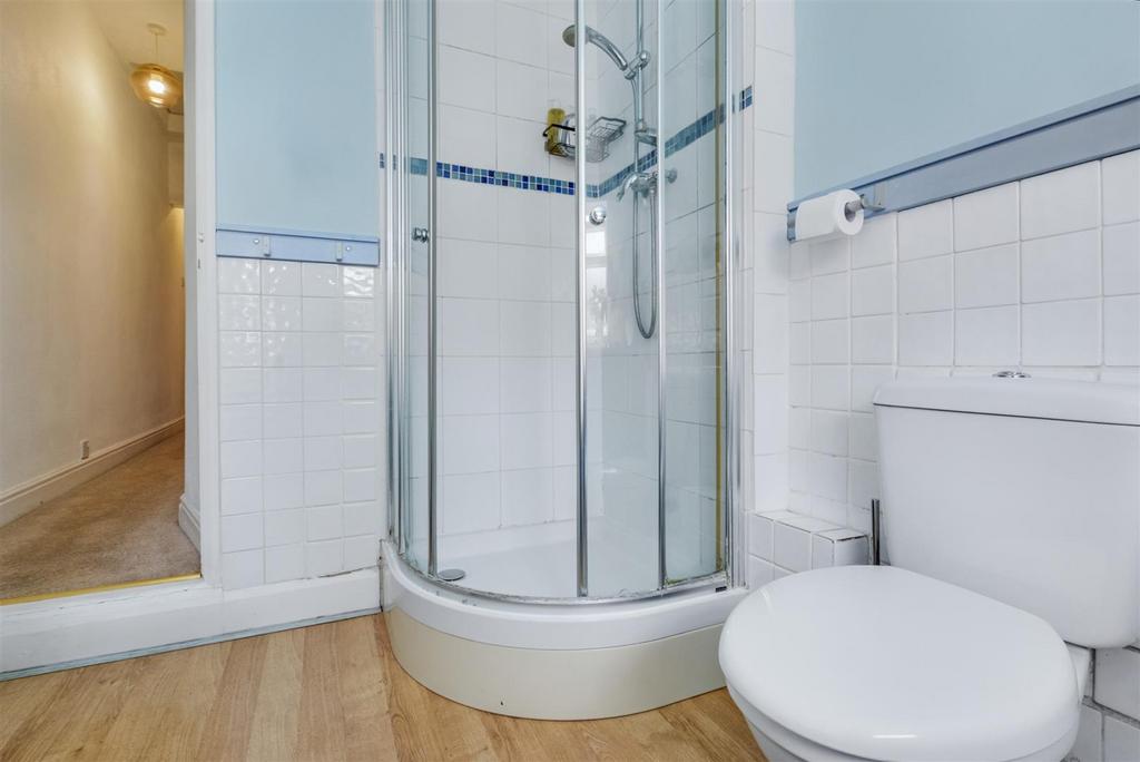 Bathroom 3.jpeg