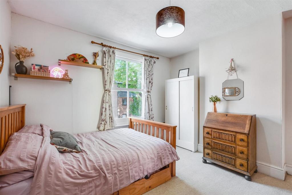 Bedroom 1 1.jpeg