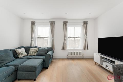 2 bedroom flat for sale, Clarence Road, London