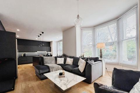 2 bedroom apartment for sale, Elmsley Road, Merseyside L18