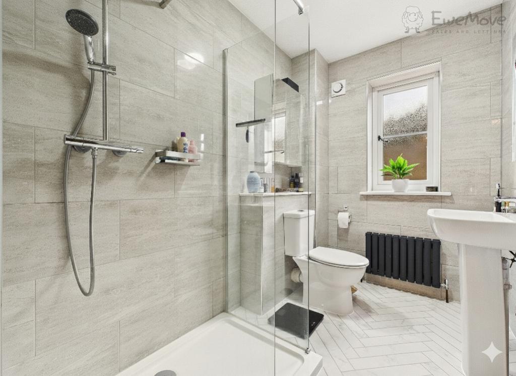 Ewemove south molton   en suite