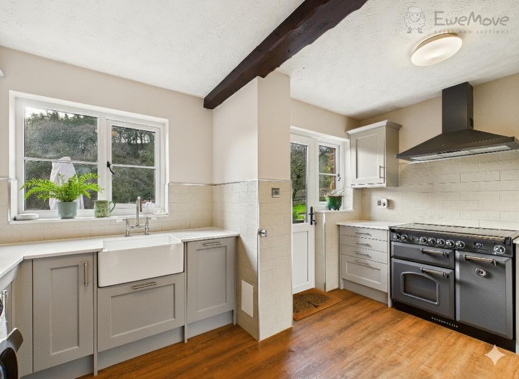 Ewemove south molton   kitchen