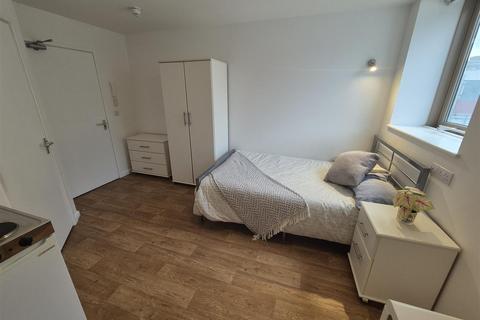 undefined, Studio Flat with Bills Included!