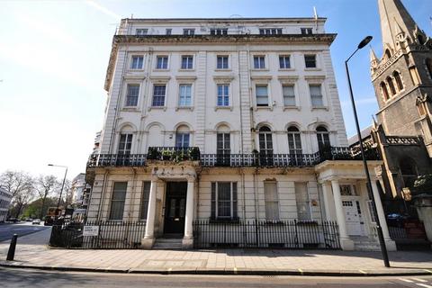 Studio to rent, Sussex Gardens, LONDON W2