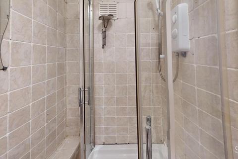 3 bedroom semi-detached house to rent, Love Lane, South Ockendon, RM15