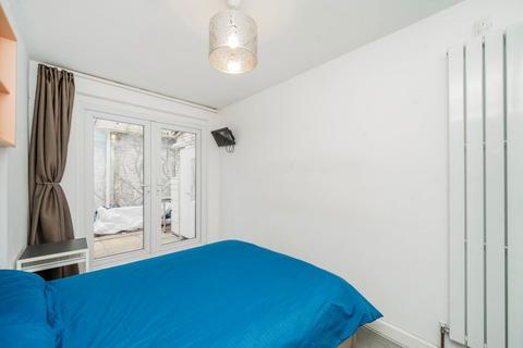 2 bedroom flat for sale, Sussex Way, London N19