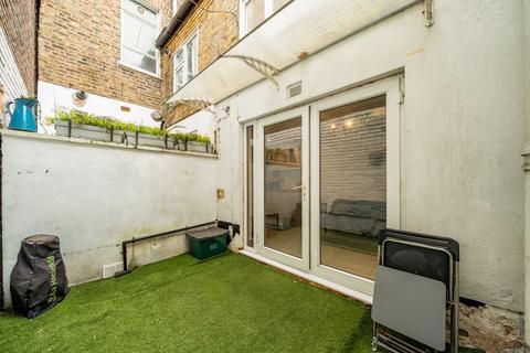 2 bedroom flat for sale, Sussex Way, London N19