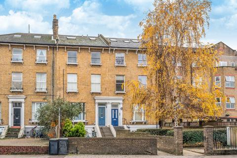 2 bedroom flat for sale, Queens Road, London, SE15