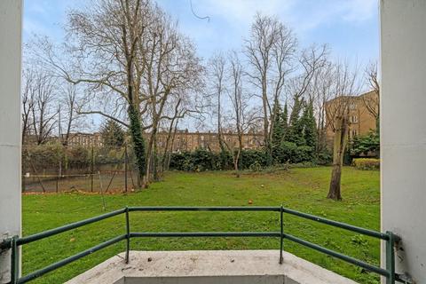 2 bedroom flat to rent, Highbury New Park, London N5