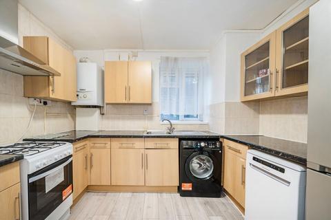 2 bedroom flat to rent, Highbury New Park, London N5
