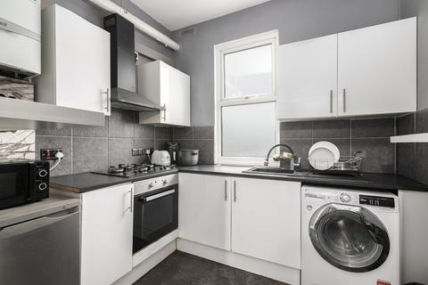 4 bedroom maisonette for sale, Montague Road, London, TW3